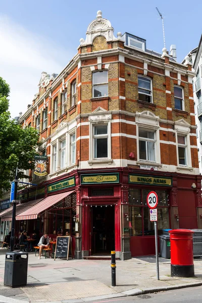 Restaurace v historické budově ve čtvrti Southwark, Londýn, Velká Británie — Stock fotografie