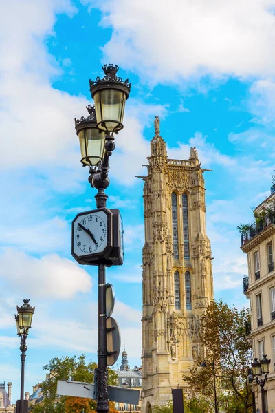 Tour Saint Jacques i Paris – stockfoto