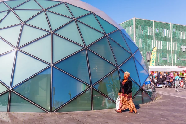 Eindhoven, Hollanda'nın şehirdeki modern mimari — Stok fotoğraf