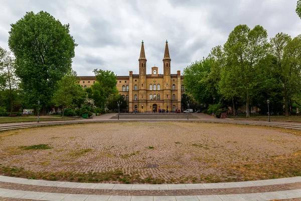 Historiska Bethanien i Berlin-Kreuzberg, Tyskland — Stockfoto