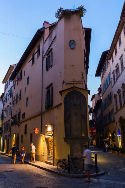 Straßenszene in der Altstadt von Florenz — Stockfoto