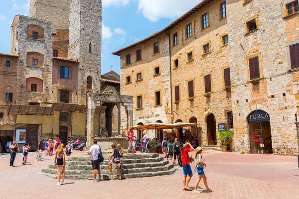 Centro de la ciudad de San Gimignano, Toscana, Italia —  Fotos de Stock