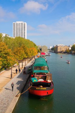Canal de l'Ourcq Paris, Fransa'da, görüntüleme