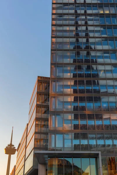 Köln tornet vid Mediapark i Köln, Tyskland — Stockfoto