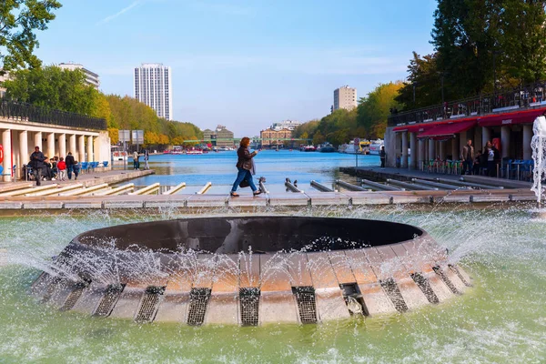 Canal de l'Ourcq Paris, Fransa'da, görüntüleme — Stok fotoğraf