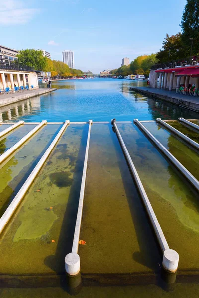 Canal de l'Ourcq Paris, Fransa'da, görüntüleme — Stok fotoğraf