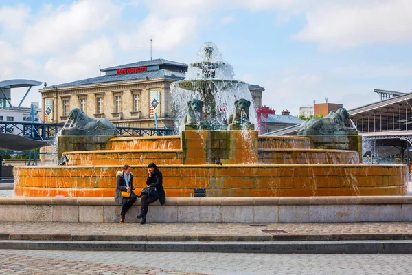 Fontána v parku de la Villette, Paříž — Stock fotografie