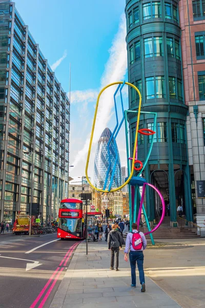 Vista de la calle en Bishopsgate en la ciudad de Londres —  Fotos de Stock