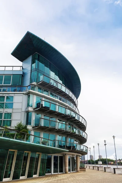 Edificio moderno en Londres, Reino Unido — Foto de Stock