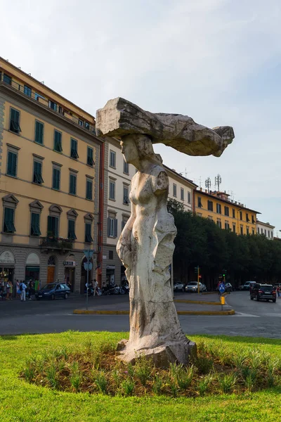 Statue at Piazzale di Porta Romana, Florence — Stock Photo, Image