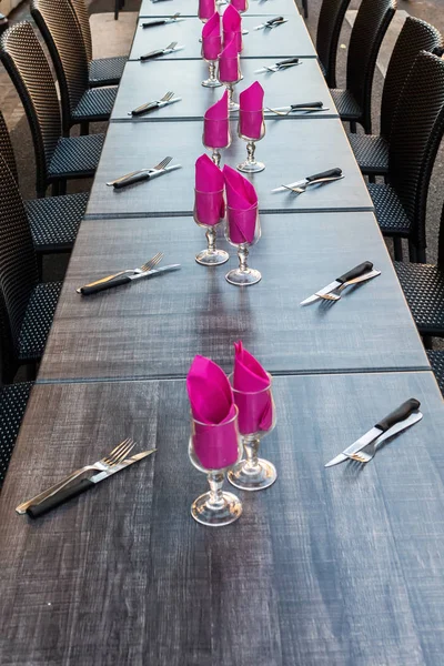 Laid tables at an outdoor event — Stock Photo, Image