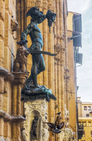 피렌체, 이탈리아에는 페르세우스의 청동 조각 — 스톡 사진