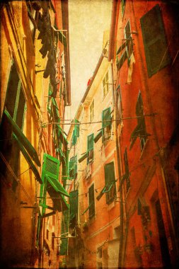 doku ile İtalyan bir şehrin pitoresk sokak