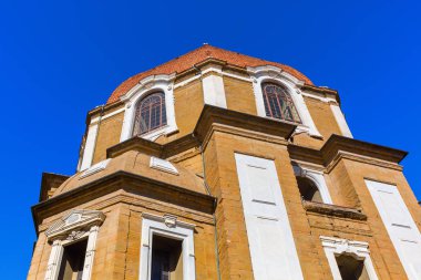 Basilica di San Lorenzo Floransa'da bir kubbe