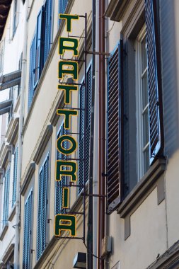 Neon işareti bir trattoria İtalya