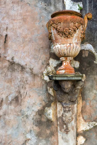 Immagine di un'antica anfora in terracotta — Foto Stock