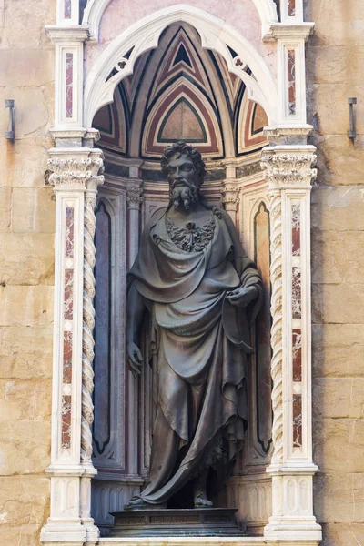 Religious statue in Florence, Italy — Stock Photo, Image