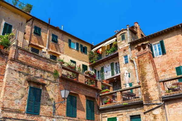 Edificios antiguos en siena, italia —  Fotos de Stock