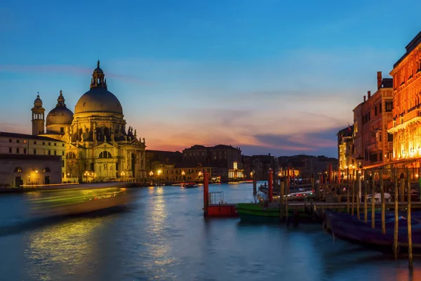 Canal Grande in Venetië in de nacht — Stockfoto