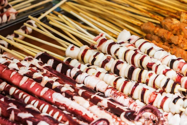 Meeresfrüchte-Spieße in tai o, lantau island, hongkong — Stockfoto