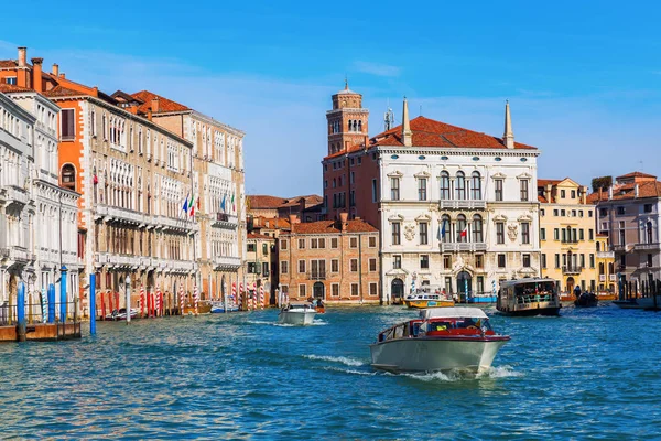 Vista del grande canale di Venezia, Italia — Foto Stock