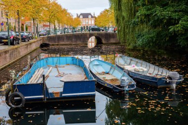 tekneler Hoorn, Hollanda ile kanal