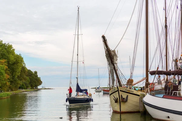 Hamnen i Hoorn, Nederländerna — Stockfoto