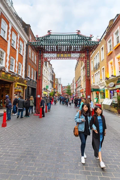 Вулиця сцени Чайнатаун в Лондоні, Великобританія — стокове фото