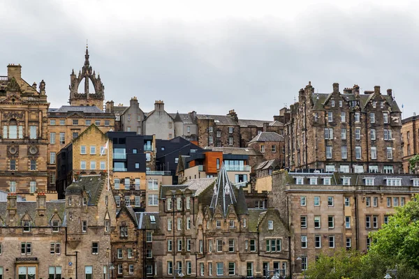 Paesaggio urbano della città vecchia di Edimburgo — Foto Stock