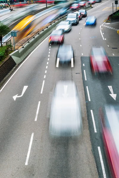 Stadsverkeer in motion blur — Stockfoto