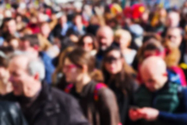 Crowd of people out of focus — Stock Photo, Image