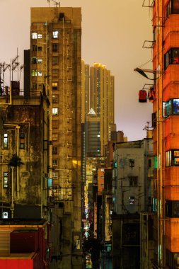 Geceleri Kowloon, Hong Kong, içinde gökdelenler