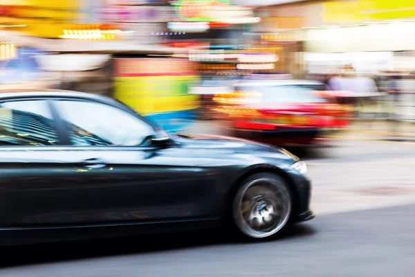 Stadsverkeer in motion blur — Stockfoto