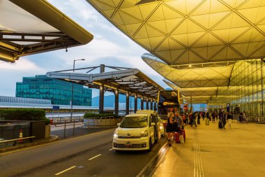 Hong Kong Uluslararası Havaalanı önden görünümü