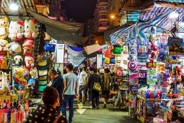 Cena do mercado em Temple Street, Hong Kong, à noite — Fotografia de Stock