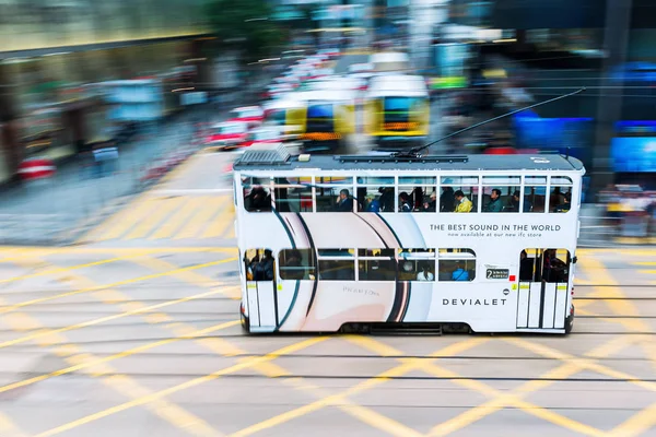 Hong Kong tram in motion blur — Stockfoto