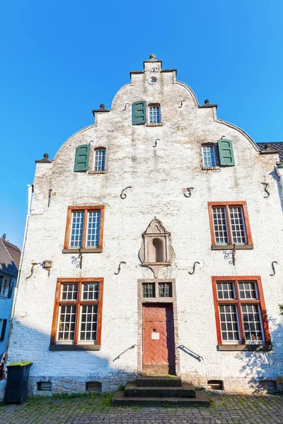 Historical building in Bedburg Alt-Kaster, Germany — Stock fotografie