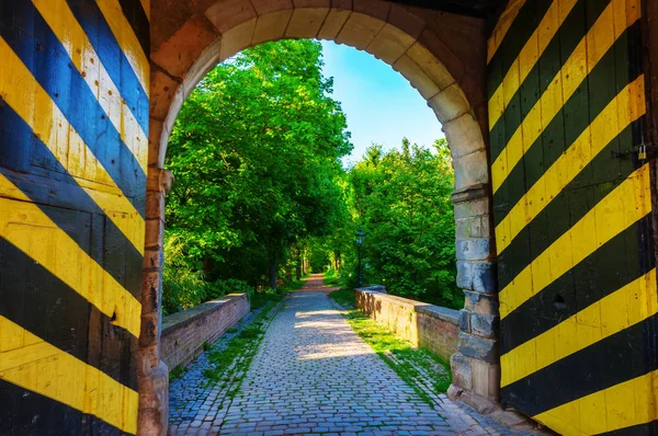 Portão histórico da cidade de Bedburg Alt-Kaster, Alemanha — Fotografia de Stock
