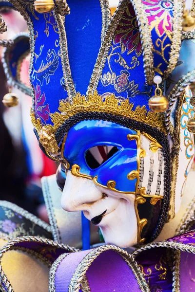 Máscara colorida del carnaval veneciano — Foto de Stock