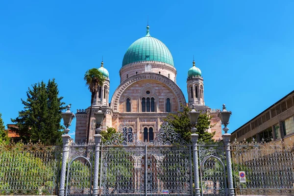 Большая синагога во Флоренции, Италия — стоковое фото