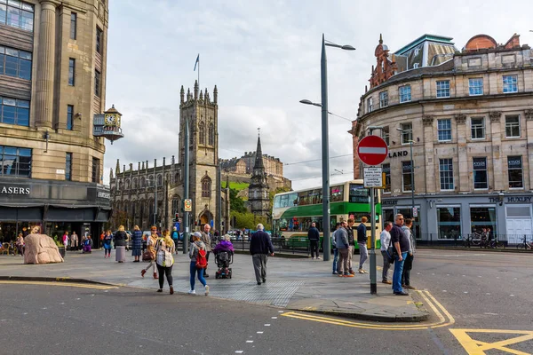 Kreuzung der Hoffnung und Königstraße in edinburgh, uk — Stockfoto