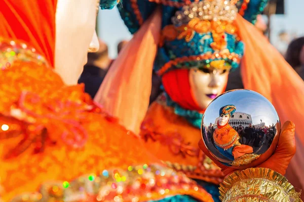 Skrytého lidí na karneval v Benátkách — Stock fotografie