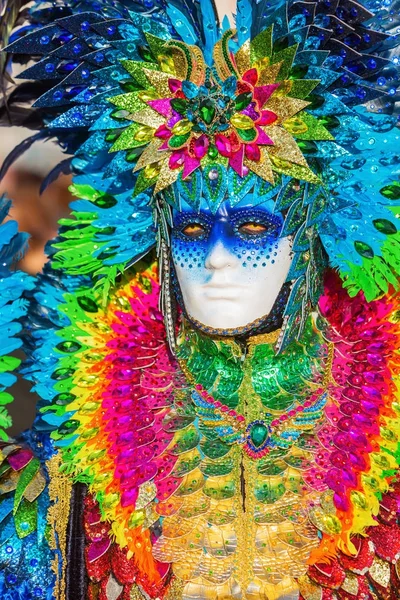 Disfrazado en el Carnaval de Venecia — Foto de Stock