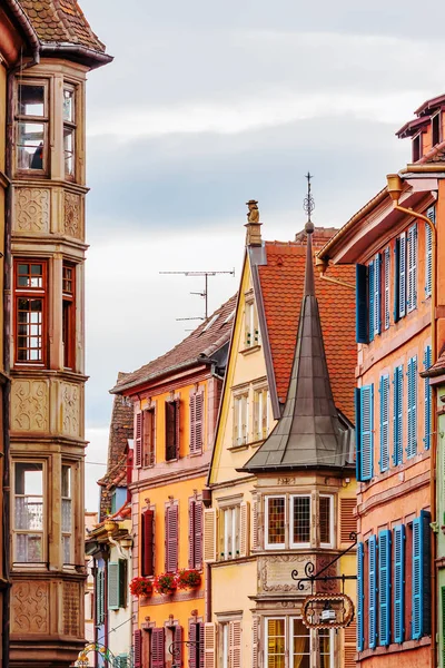 Clădiri vechi din Colmar, Alsacia, Franța — Fotografie, imagine de stoc