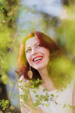 bir bahar çalı poz kadın