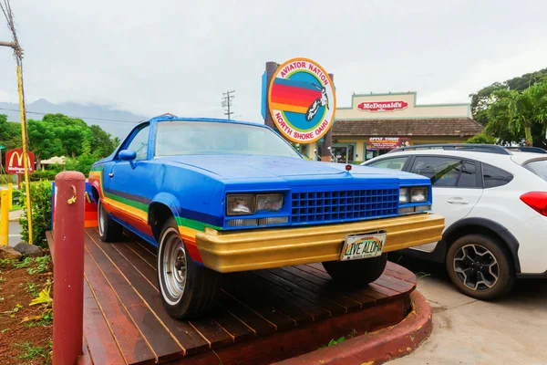 Haleiwa Hawaii November 2019 Kleurrijke Geschilderde Auto Een Winkel Haleiwa — Stockfoto