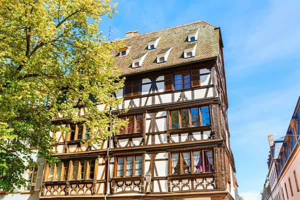 Obrázek Typického Alsaského Zpola Roubeného Domu Štrasburku Francii — Stock fotografie