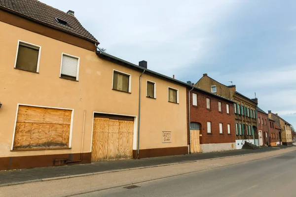 Pohled Zbylé Domy Kerpen Manheimu Západní Německo Který Většinou Přemístěn — Stock fotografie