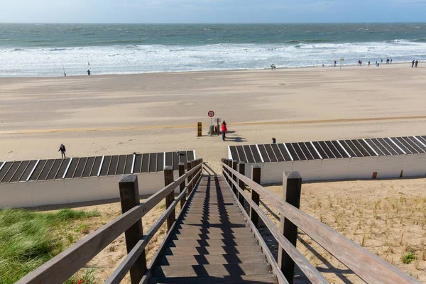 Domburg Holandia Czerwca 2019 Schody Wydm Plaży Domburgu Niezidentyfikowanymi Osobami — Zdjęcie stockowe
