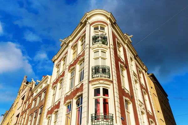 Hollanda Nın Eski Amsterdam Kentindeki Eski Manzaralı Bina — Stok fotoğraf